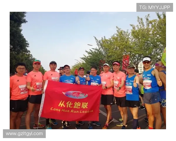 当跑鞋邂逅千年傩面:贵马赛道上演非遗时尚秀(3)